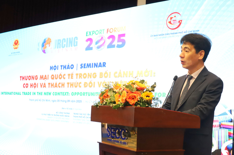 Ông Tạ Hoàng Linh, Vụ trưởng Vụ Phát triển thị trường nước ngoài. Ảnh: Minh Khuê.