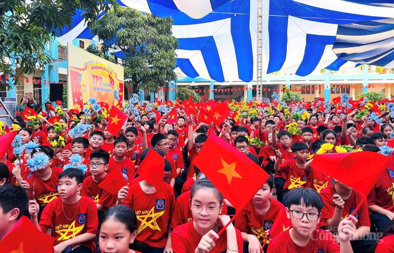 Các trường học toàn TP. Hải Phòng tưng bừng đón chào năm học mới.
