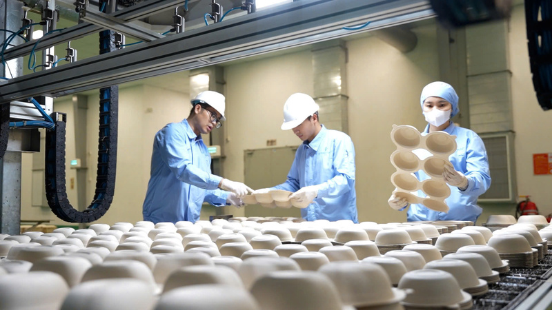 Việc phát triển các sản phẩm thân thiện với môi trường đang được thúc đẩy ở Việt Nam. Ảnh: C.H