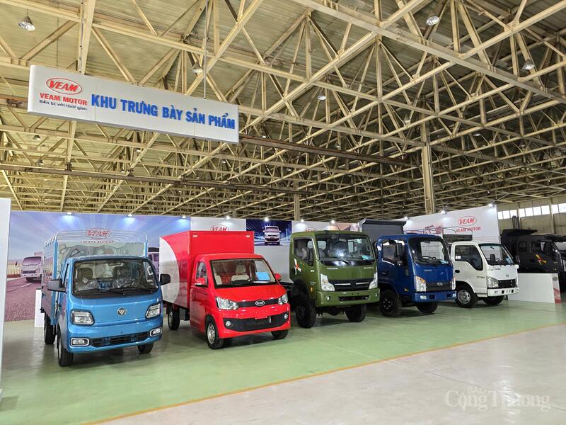 Khu trưng bày, giới thiệu sản phẩm ô tô VEAM tại Nhà máy VM