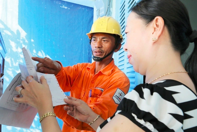 Các phản ánh, khiếu nại của khách hàng về điện đều được Tập đoàn Điện lực Việt Nam tiếp nhận, xử lý công khai, minh bạch. (Ảnh minh hoạ)