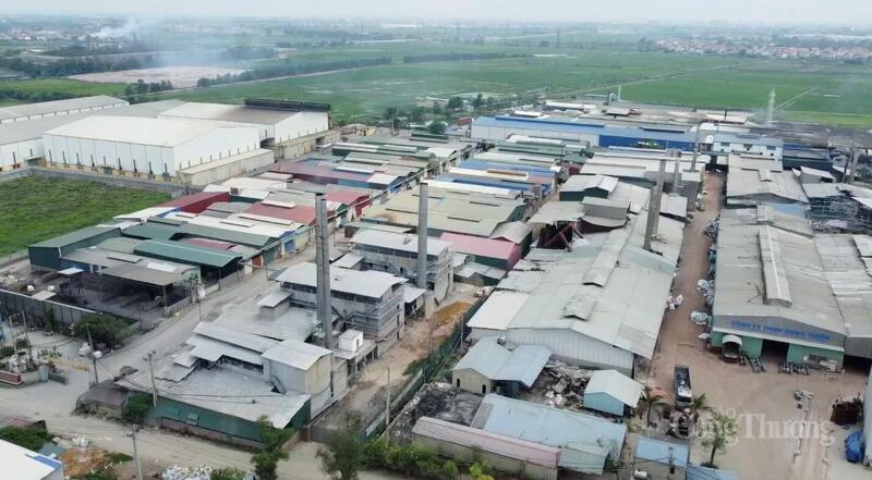 Hoạt động sản xuất, tái chế tại làng tái chế chì Đông Mai