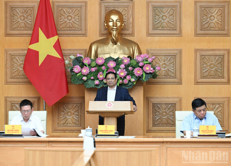 Thủ tướng Phạm Minh Chính chủ trì cuộc họp với Hội đồng Tư vấn chính sách. Ảnh: Báo Nhân dân