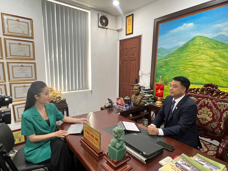 TS. Mạc Quốc Anh chia sẻ với phóng viên Báo Công Thương. Ảnh: Nguyễn Thanh