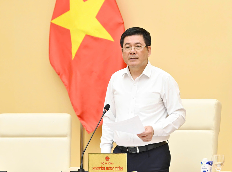 Bộ trưởng Nguyễn Hồng Diên phát biểu tại cuộc họp