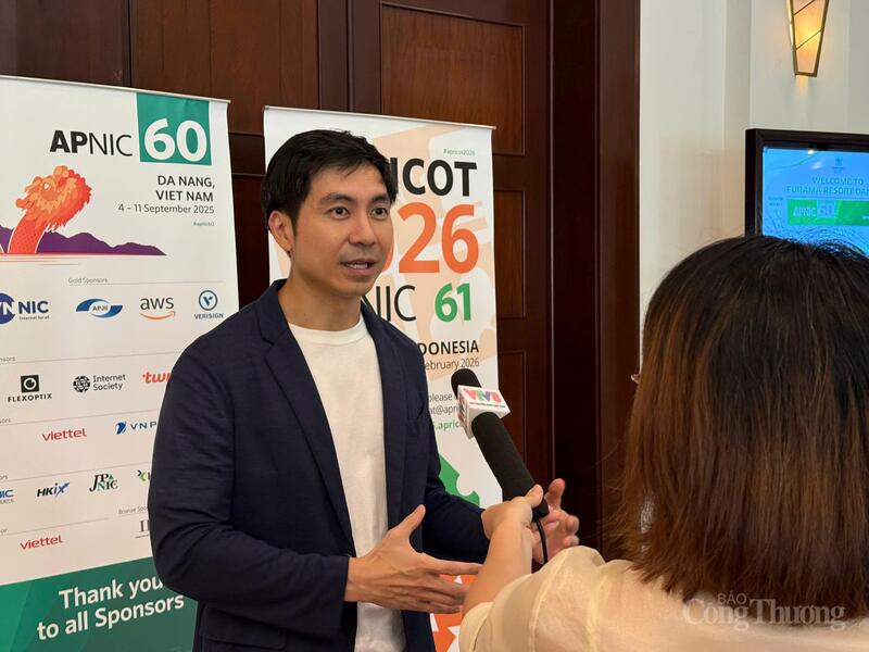 Ông Jia Rong Low, Giám đốc APNIC