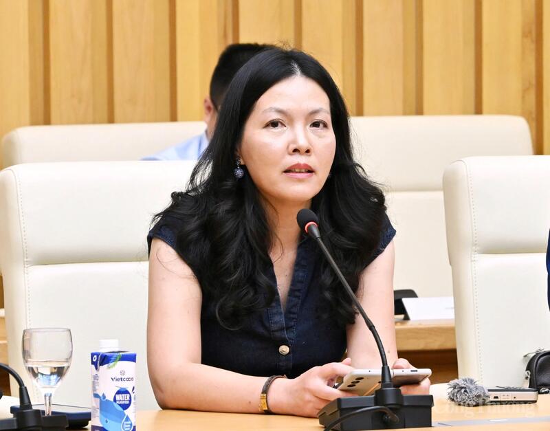Bà Nguyễn Thị Hoàng Thúy, tham tán thương mại tại Thụy Điển