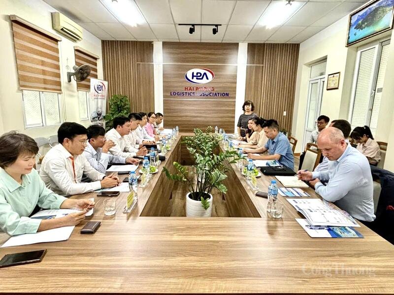 Đoàn doanh nghiệp Thụy Điển làm việc với các doanh nghiệp tiêu biểu Hải Phòng về hợp tác, giao thương, xúc tiến thương mại, vận tải biển.
