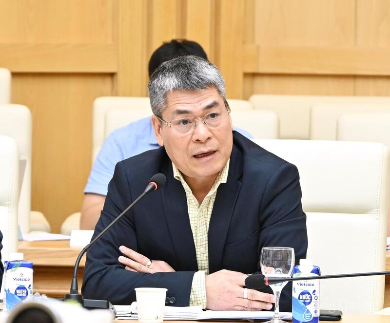 Ông Vũ Chiến Thắng, tham tán thương mại tại Tây Ban Nha. Ảnh: Cấn Dũng