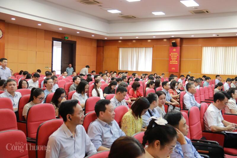 Các đại biểu tham dự hội nghị. Ảnh: Thanh Tuấn