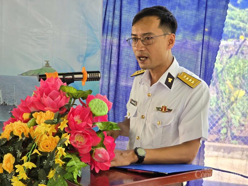 Đại úy Nguyễn Đình Phúc - Trạm trưởng Trạm ra đa 595.