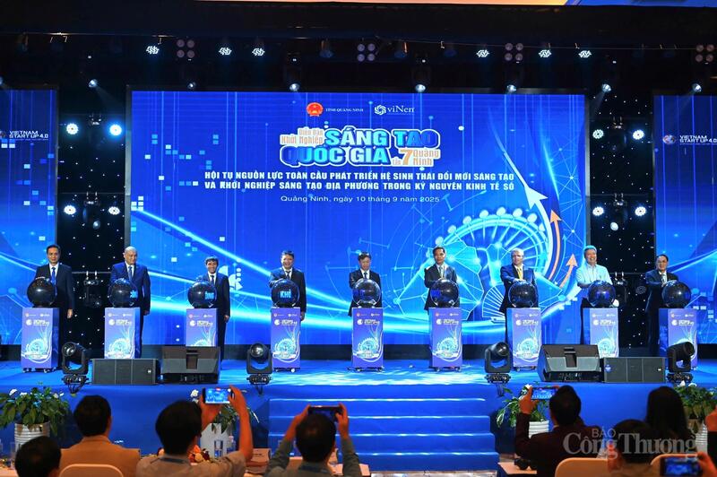Các đại biểu nhấn nút phát động công cuộc khởi nghiệp sáng tạo trên địa bàn tỉnh Quảng Ninh năm 2025
