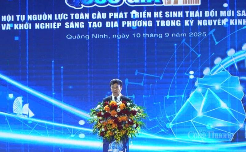 Thứ trưởng Bộ Khoa học và Công nghệ Hoàng Minh phát biểu tại diễn đàn