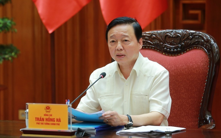 Phó Thủ tướng Trần Hồng Hà chủ trì cuộc họp nghe báo cáo tiếp thu ý kiến thành viên Chính phủ đối với Dự thảo Luật sửa đổi, bổ sung một số điều của Luật Đất đai năm 2024 - Ảnh: VGP/Minh Khôi