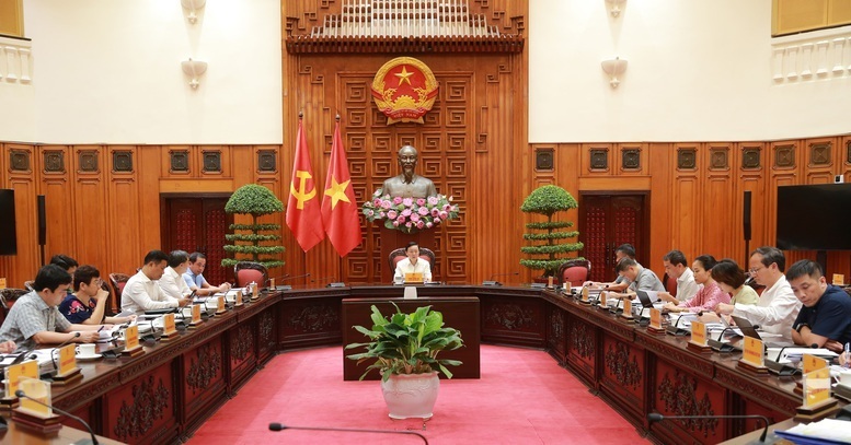 Phó Thủ tướng Trần Hồng Hà nhấn mạnh yêu cầu hoàn thiện Dự thảo Luật Đất đai (sửa đổi) theo hướng chặt chẽ, minh bạch, đồng thời tạo điều kiện thuận lợi cho quản lý và thực tiễn thi hành - Ảnh: VGP/Minh Khôi