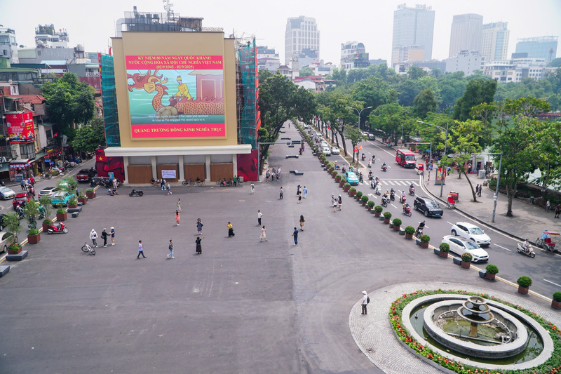 Quảng trường Đông Kinh Nghĩa Thục khoác lên mình diện mạo mới sau cải tạo phân kỳ 1. Ảnh: Phạm Tuấn