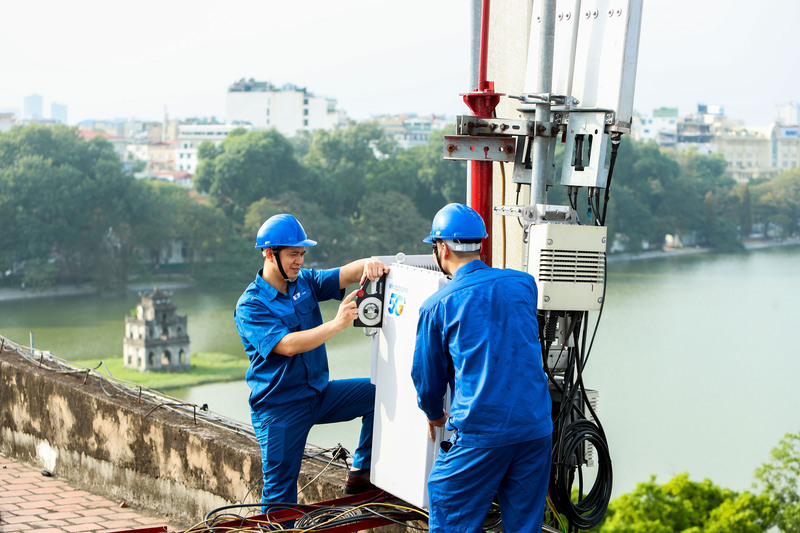 VNPT là nhà mạng đầu tiên chính thức phát sóng thương mại VinaPhone 5G, đưa Việt Nam lên bản đồ 5G của thế giới