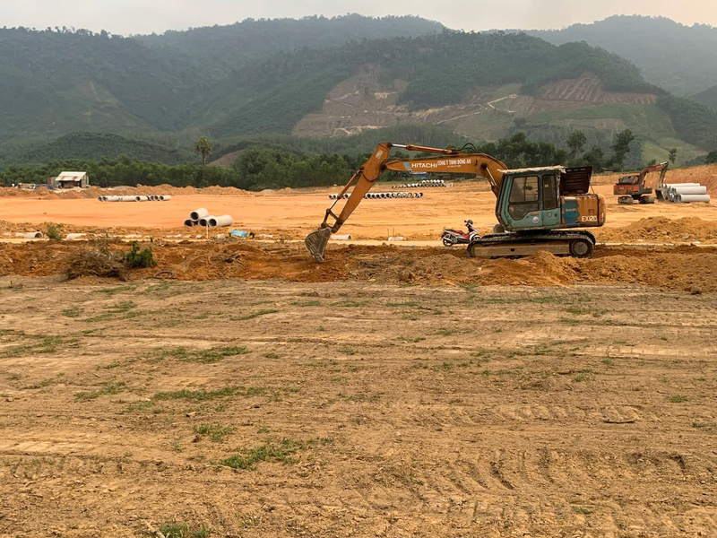 Cơ sở hạ tầng đang được đẩy mạnh triển khai ở xã Long Quảng. Ảnh: Nguyễn Tuấn