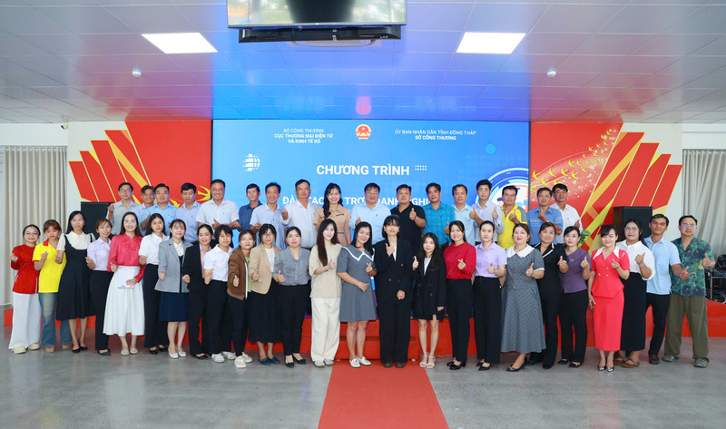 Đại biểu tham dự hội nghị tập huấn.