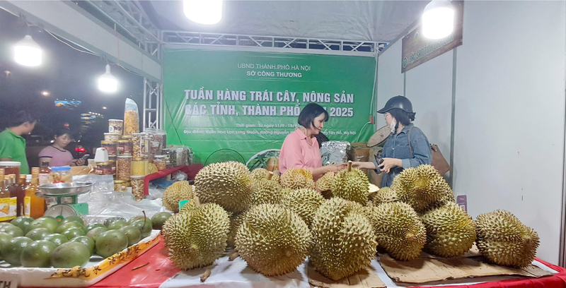 Nông sản Đắk Lắk được người tiêu dùng Thủ đô đón nhận. Ảnh: N.H
