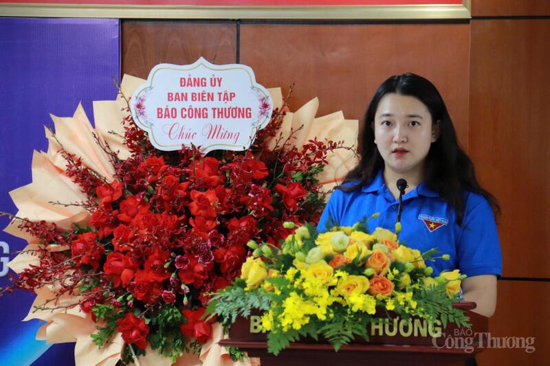Đoàn viên Lê Minh Trang trình bày tham luận tại Đại hội. Ảnh: Thanh Tuấn