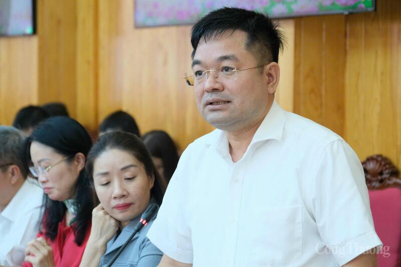 Nhà báo Nguyễn Văn Minh - Tổng Biên tập Báo Công Thương nêu ý kiến tại buổi làm việc. Ảnh: Lê Sơn.
