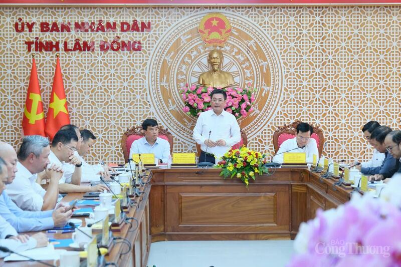 Đoàn công tác Bộ Công Thương làm việc với Thường trực Tỉnh ủy và UBND tỉnh Lâm Đồng.