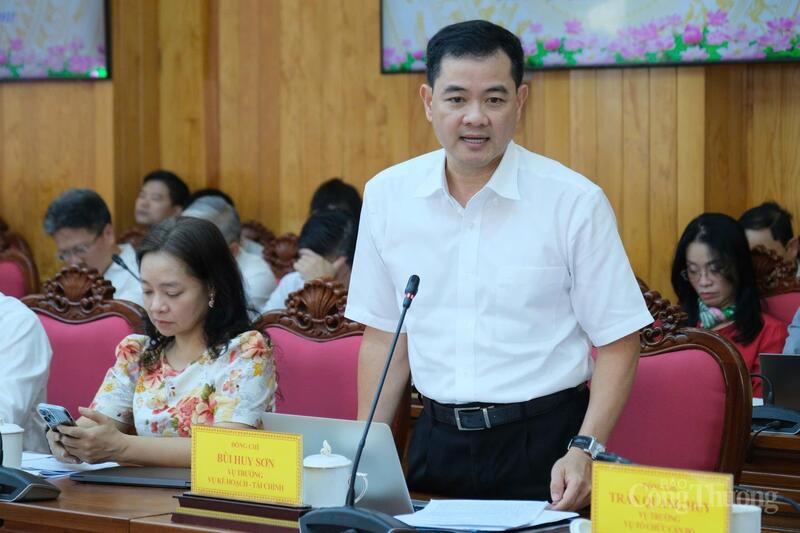 Ông Bùi Huy Sơn - Vụ trưởng Vụ Kế hoạch - Tài chính (Bộ Công Thương).