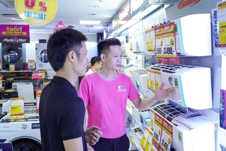 Dán nhãn năng lượng đã trở thành công cụ quan trọng giúp người dân tiết kiệm chi phí, doanh nghiệp nâng chất lượng và quốc gia giảm phát thải. Ảnh: Lam Giang