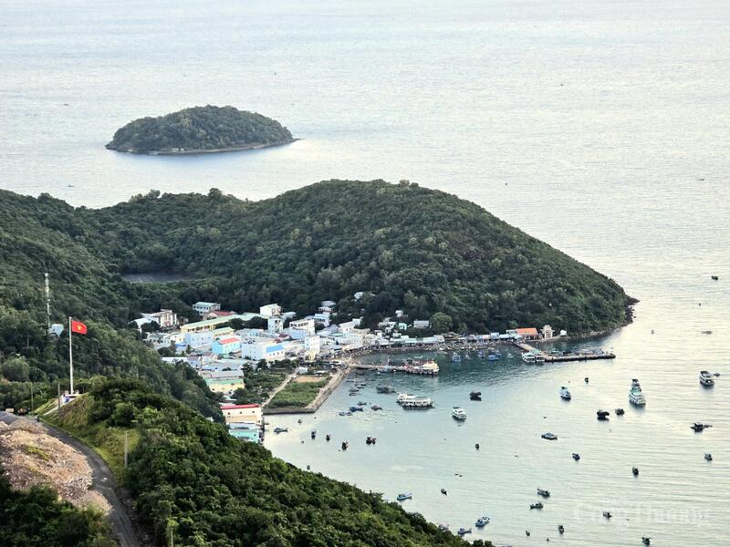 Một góc đảo Nam Du.