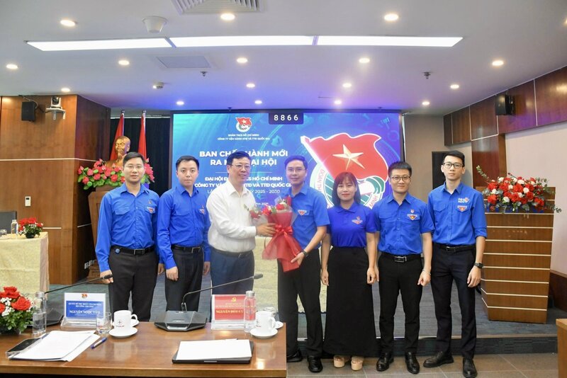 Ban Chấp hành Đoàn Thanh niên Công ty NSMO nhiệm kỳ 2025 - 2030. Ảnh: BTC