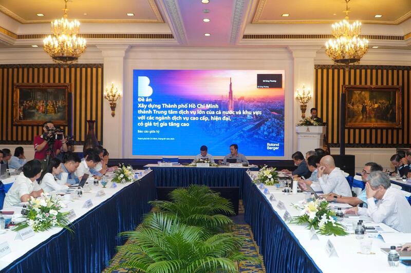 Quang cảnh tọa đàm. Ảnh: Ngọc Vinh