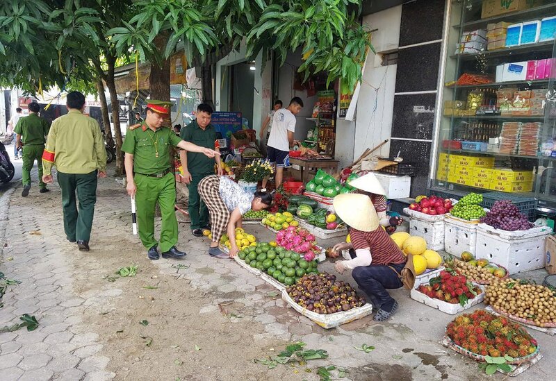 Nhiều chợ cóc lấn chiếm vỉa hè đã được lực lượng chức năng dẹp bỏ