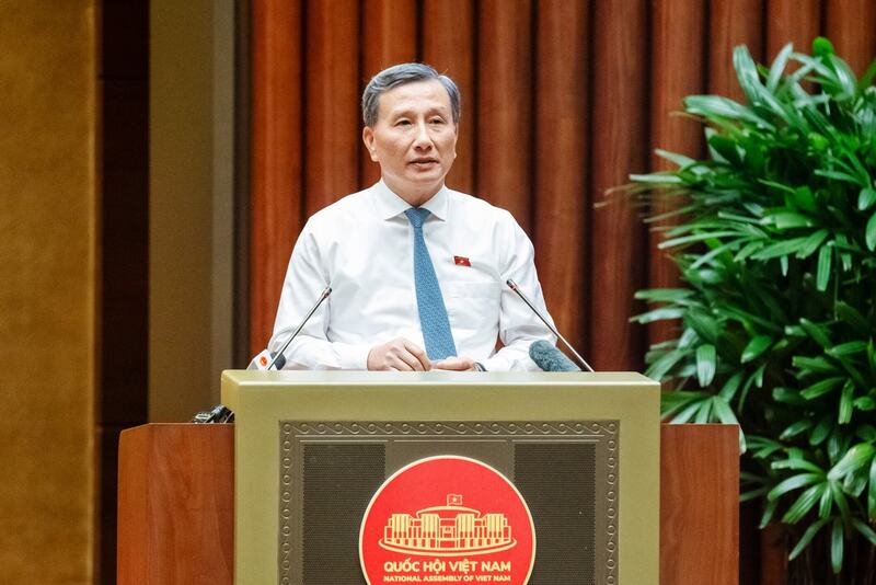 Chủ nhiệm Ủy ban Khoa học, Công nghệ và Môi trường Lê Quang Huy trình bày báo cáo tại hội nghị. Ảnh: Phạm Thắng