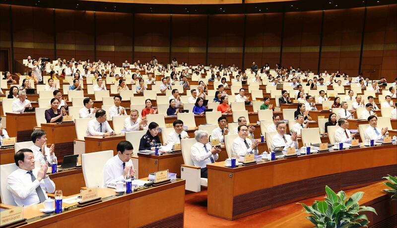 Lãnh đạo Đảng, Nhà nước và các đại biểu dự hội nghị. Ảnh: Lâm Hiển