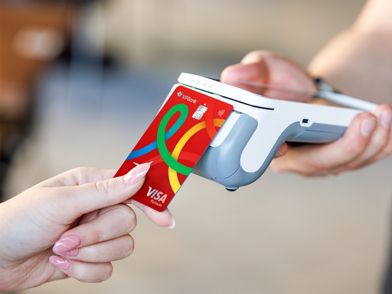 VPBank YoJo Visa Platinum cho phép người dùng quẹt nhanh, chạm nhẹ