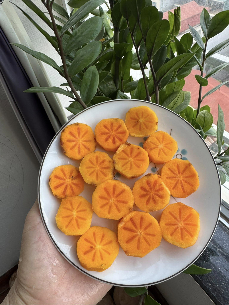 Việc được bảo hộ chỉ dẫn địa lý giúp hồng không hạt Thái Nguyên tiếp cận thêm nhiều thị trường lớn. Ảnh: Nguyễn Huệ