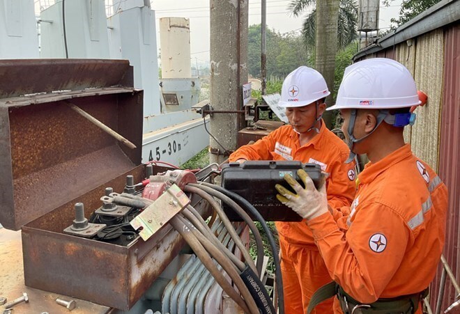 Lộ trình thí điểm giá điện hai thành phần được đề xuất thực hiện theo 4 giai đoạn. Ảnh: EVN