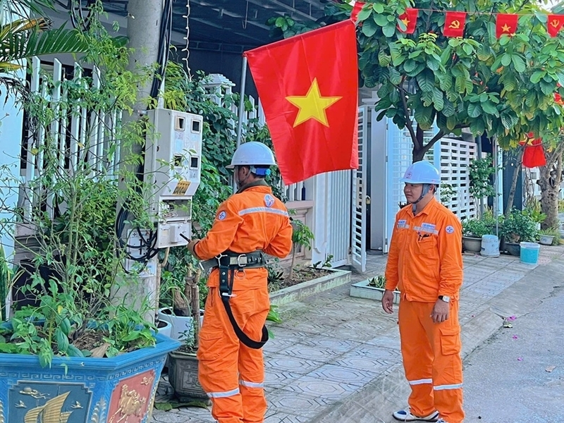 EVNNPC đảm bảo cấp điện an toàn ổn định trong dịp nghỉ lễ 2/9