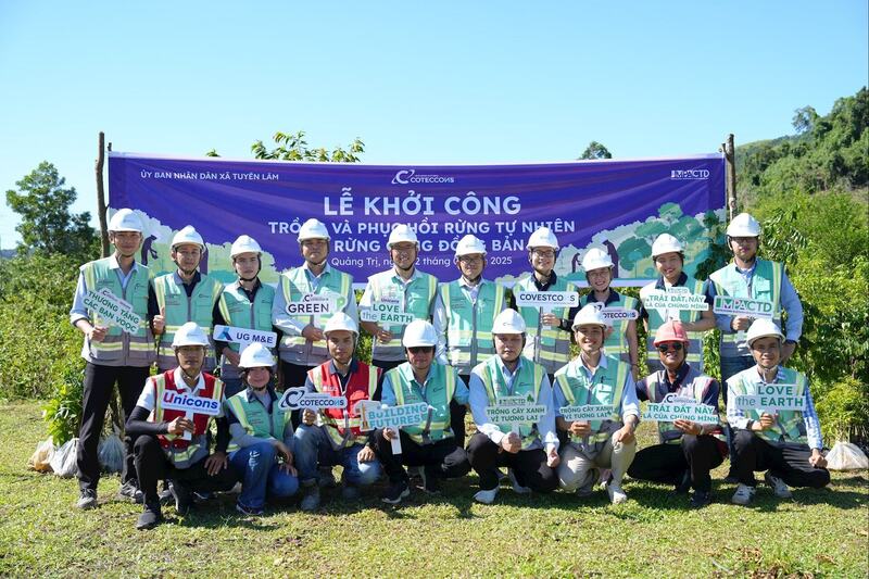 Coteccons phát động trồng 11.777 cây xanh cho rừng đầu nguồn Quảng Trị.