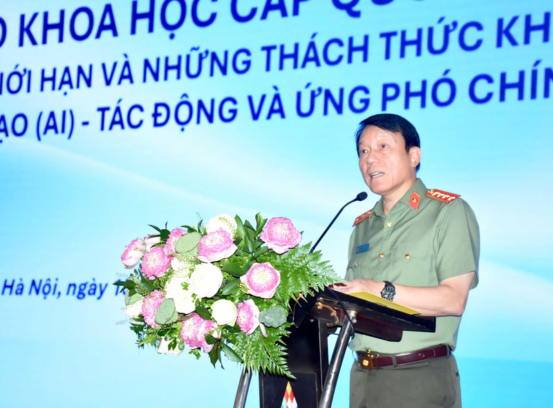 Đồng chí Lương Tam Quang, Uỷ viên Bộ Chính trị, Bộ trưởng Bộ Công an phát biểu tại hội thảo. Ảnh: Quỳnh Nga