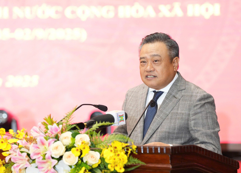 Ông Trần Sỹ Thanh phát biểu tại Hội nghị tổng kết công tác kỷ niệm và Lễ diễu binh, diễu hành A80.