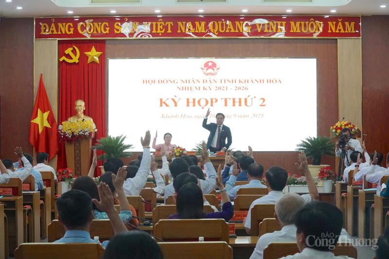 Quang cảnh Kỳ họp thứ 2 HĐND tỉnh Khánh Hòa khóa VII, nhiệm kỳ 2021 - 2026.
