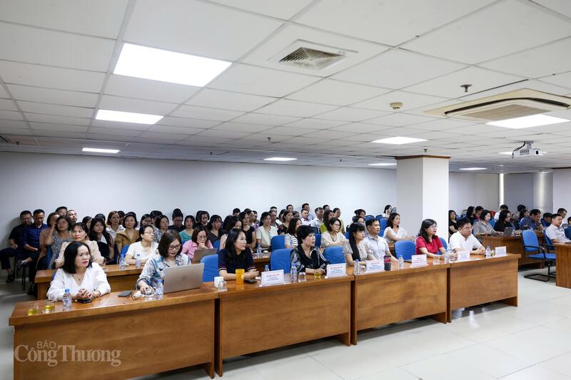 Quang cảnh hội nghị tại điểm cầu Báo Công Thương. Ảnh: Nam Nguyễn