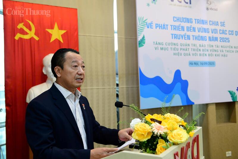 Ông Nguyễn Quang Vinh phát biểu tại sự kiện. Ảnh: NH