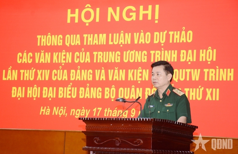 Trung tướng Đỗ Xuân Tụng - Phó Chủ nhiệm Tổng cục Chính trị Quân đội nhân dân Việt Nam chủ trì hội nghị. Ảnh: QĐND.