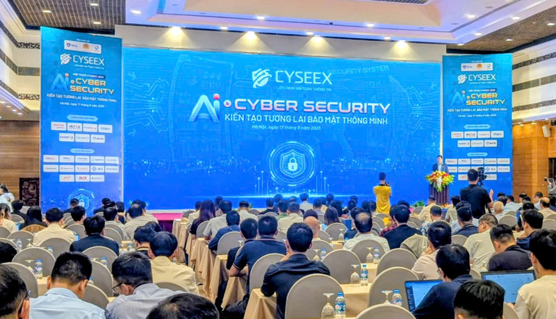Hội thảo nhấn mạnh tầm quan trọng của việc tận dụng AI để đấu tranh với các cuộc tấn công mạng ngày càng tinh vi. Ảnh: QL.