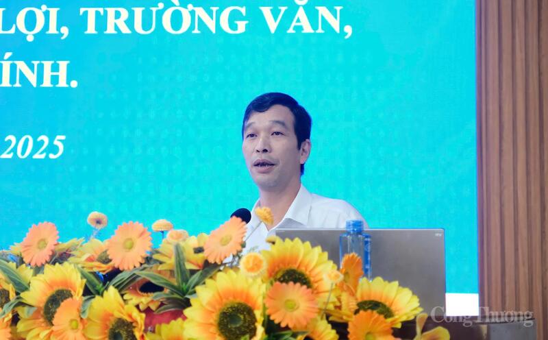 Ông Nguyễn Vũ Thắng - Phó Trưởng phòng Quản lý Thương mại, Sở Công Thương Thanh Hóa phát biểu tại hội nghị.