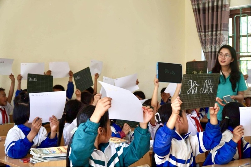Hình ảnh trong hoạt động thiện nguyện của D Free Book
