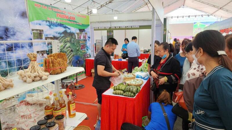 Cao Bằng có nhiều sản phẩm đặc sản địa phương được ưa thích. Ảnh: DĐDN